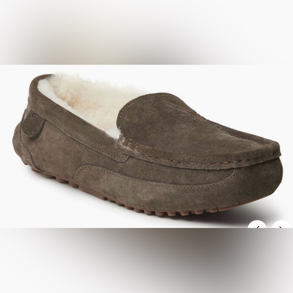 Fireside by Dearfoams Men’s Genuine Shearling Moccasin Slipper NEW IN BOX